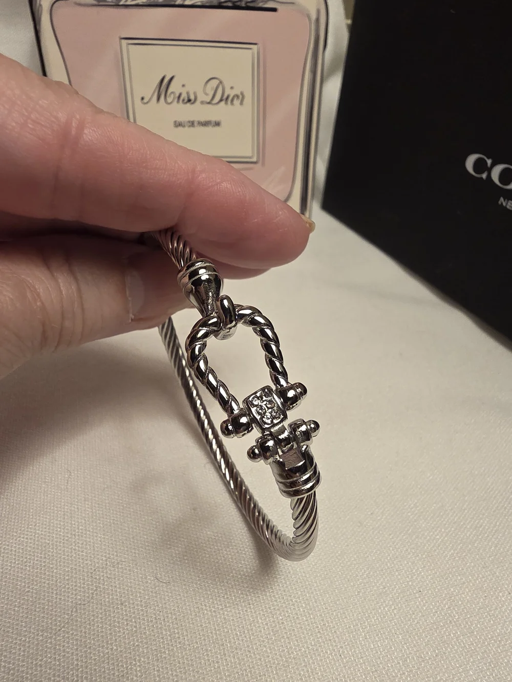 Twisted Silver Tone Cable Bracelet w/HorseShoe Closer